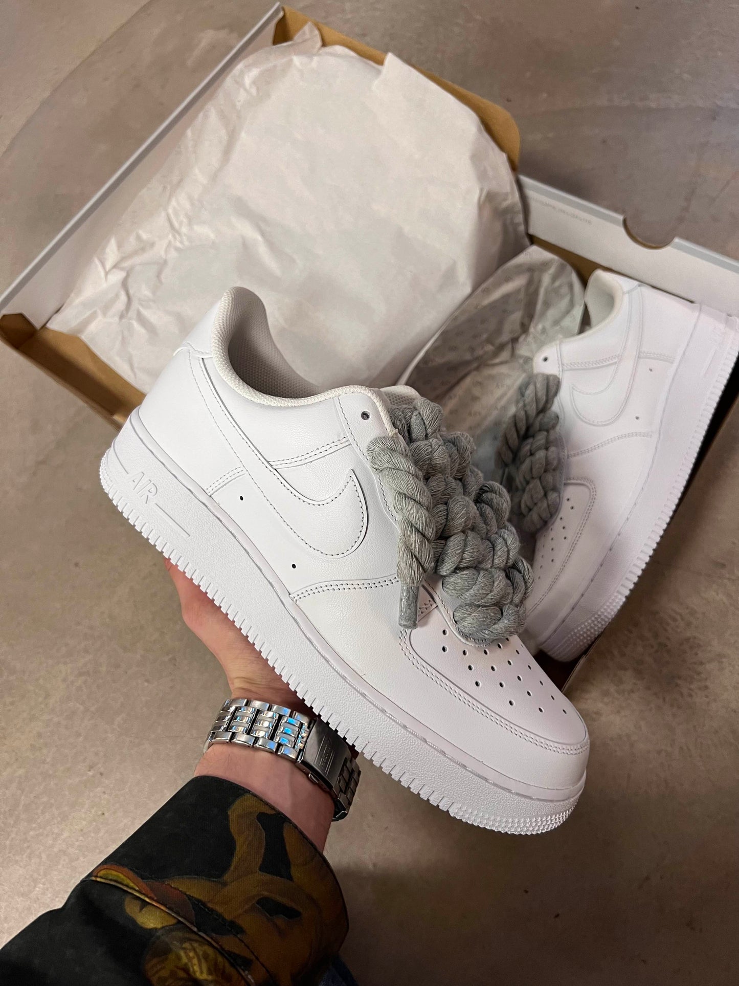 Air Force 1 Triple White Lacet Corde Grey