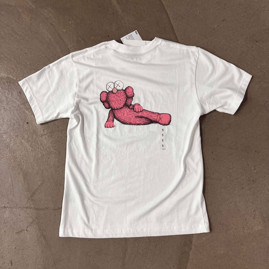 Tee Shirt Kaws Uniqlo Pink