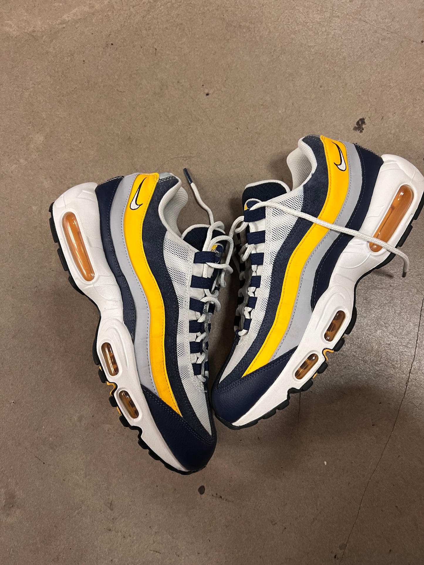 Nike Air Max 95 Michigan 42,5