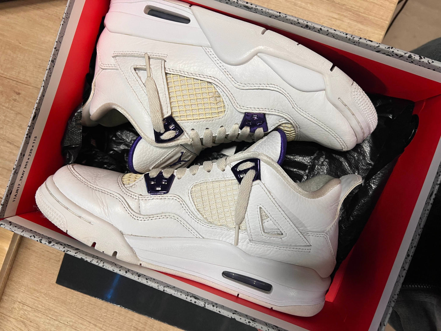 Jordan IV Mettalic Purple 40