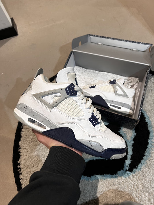 Jordan IV Midnight Navy 42