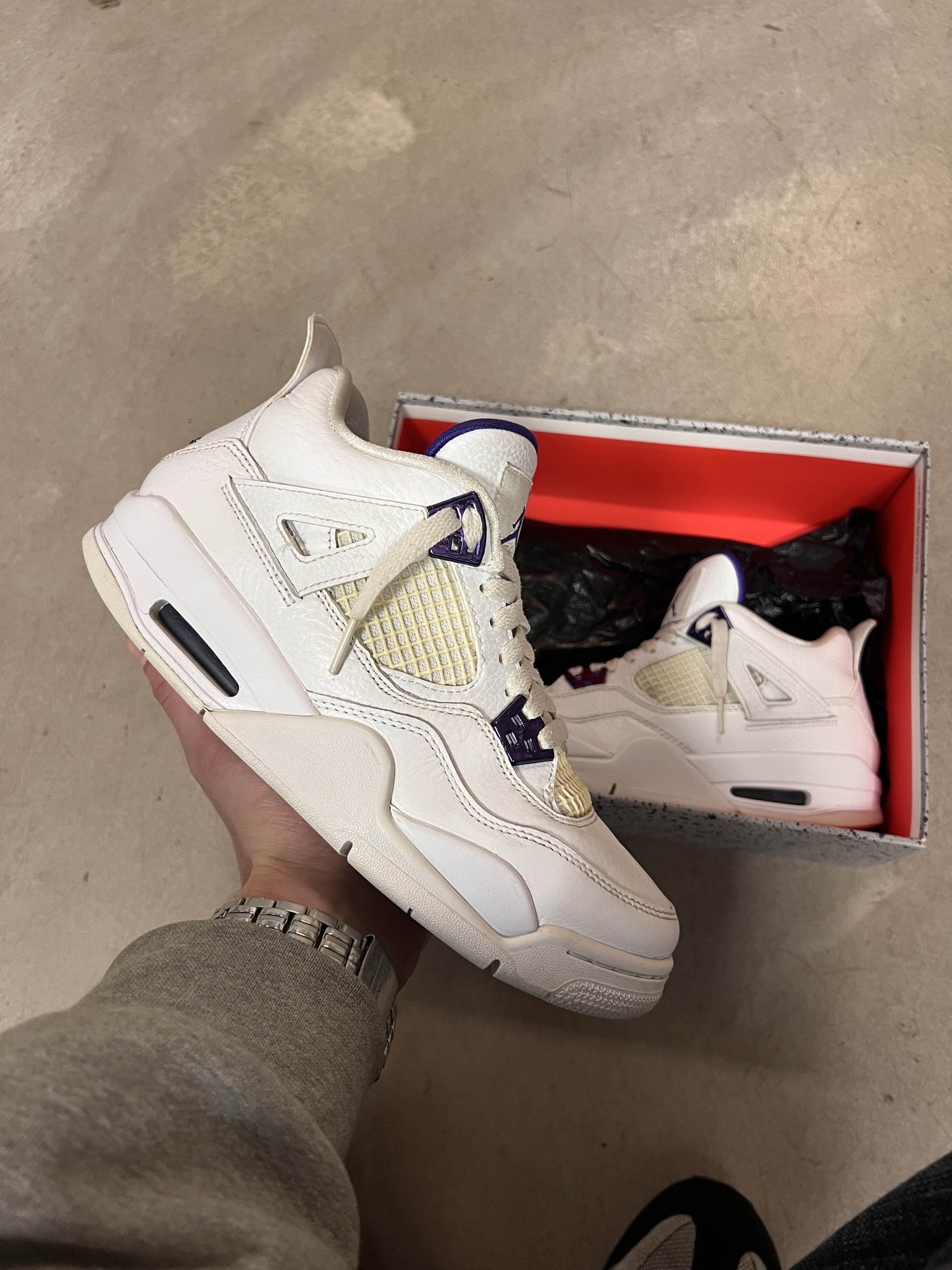 Jordan IV Mettalic Purple 40