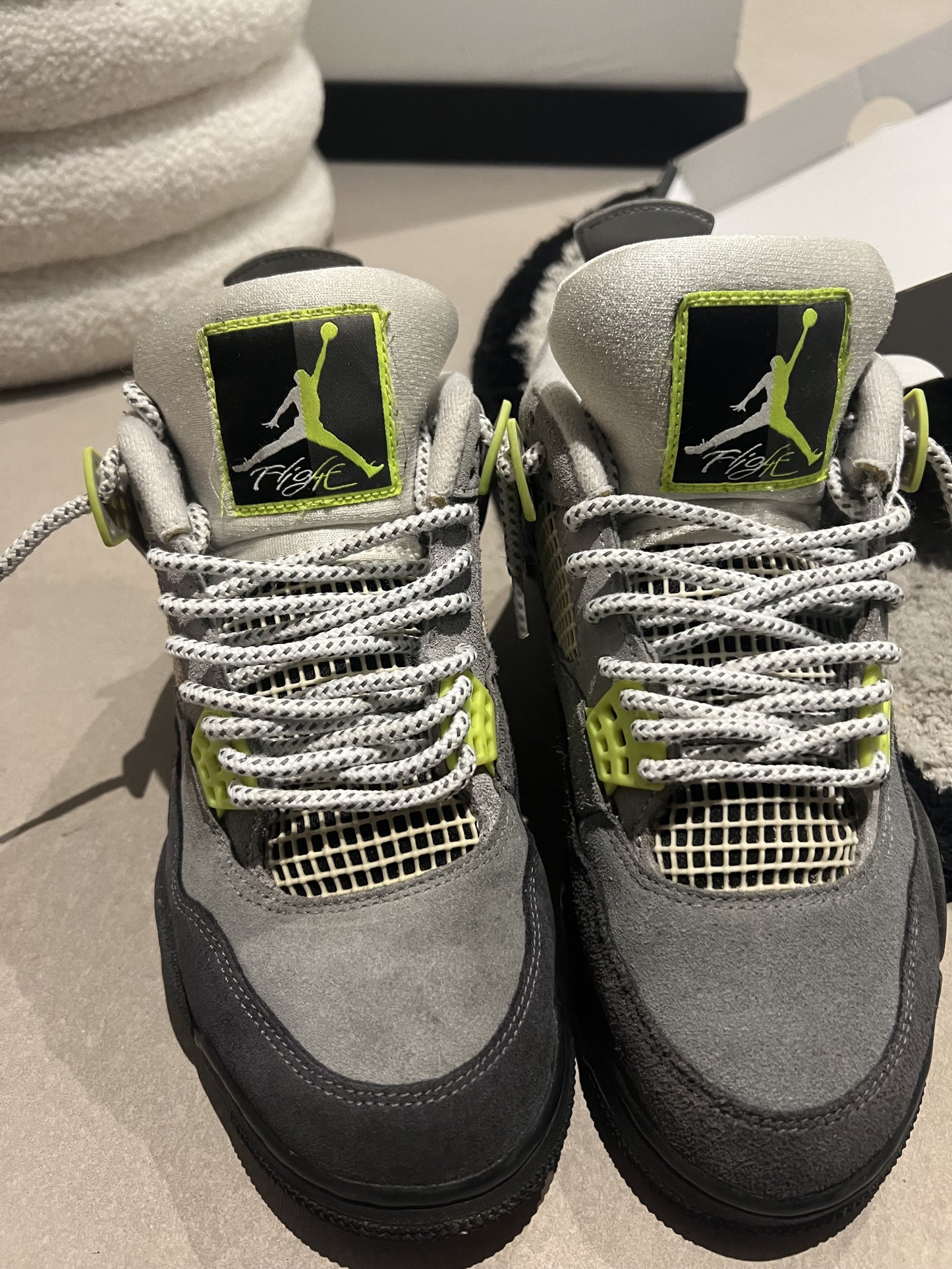 Jordan IV Neon 40,5