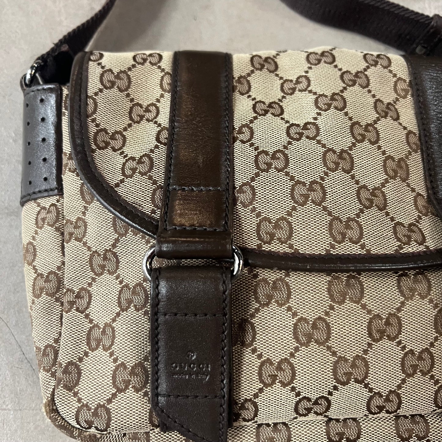 Gucci Messenger Bag Small Size Brown