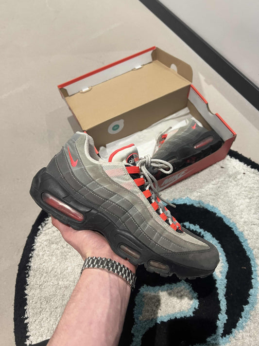 Nike Air Max 95 Solar Red 43