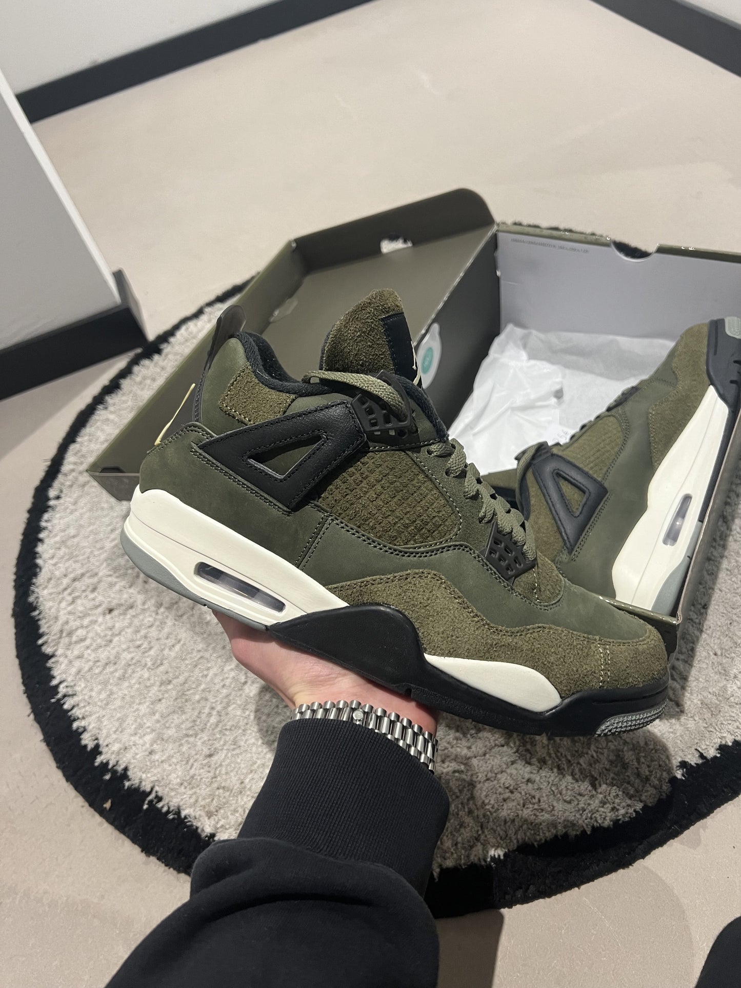 Jordan IV Olive 44