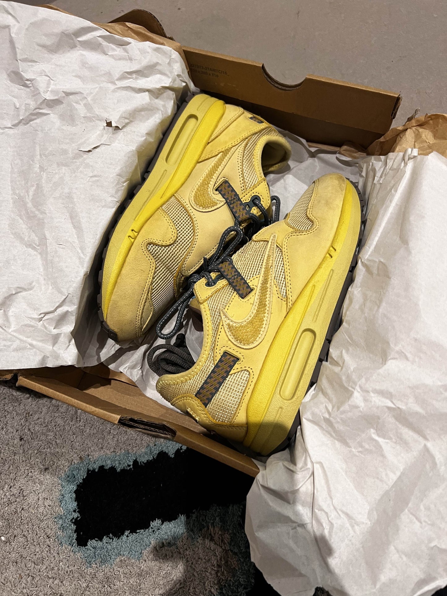 Nike Air Max One Travis Scott Saturn Gold 38,5