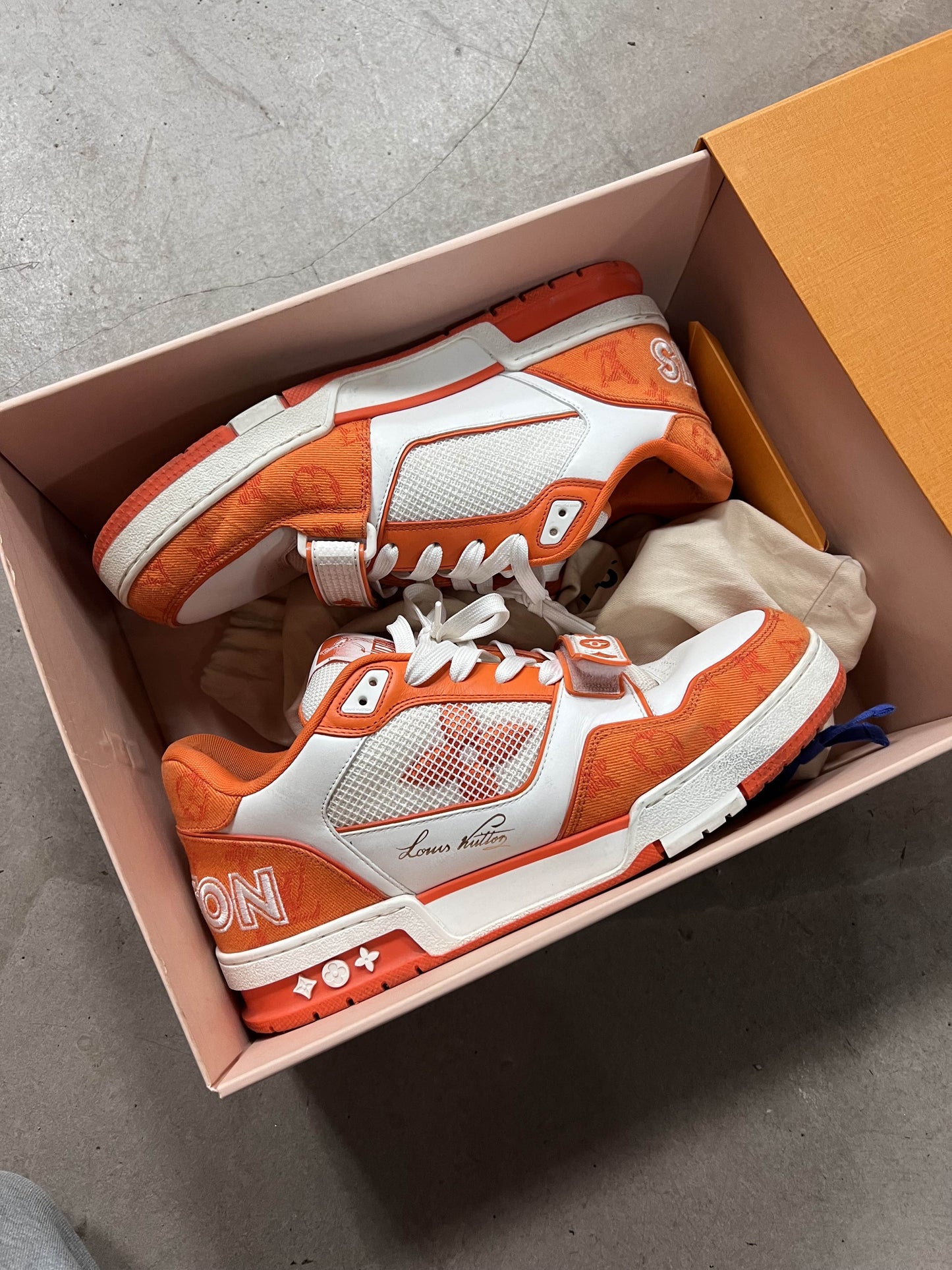 Louis Vuitton Trainer Orange 43