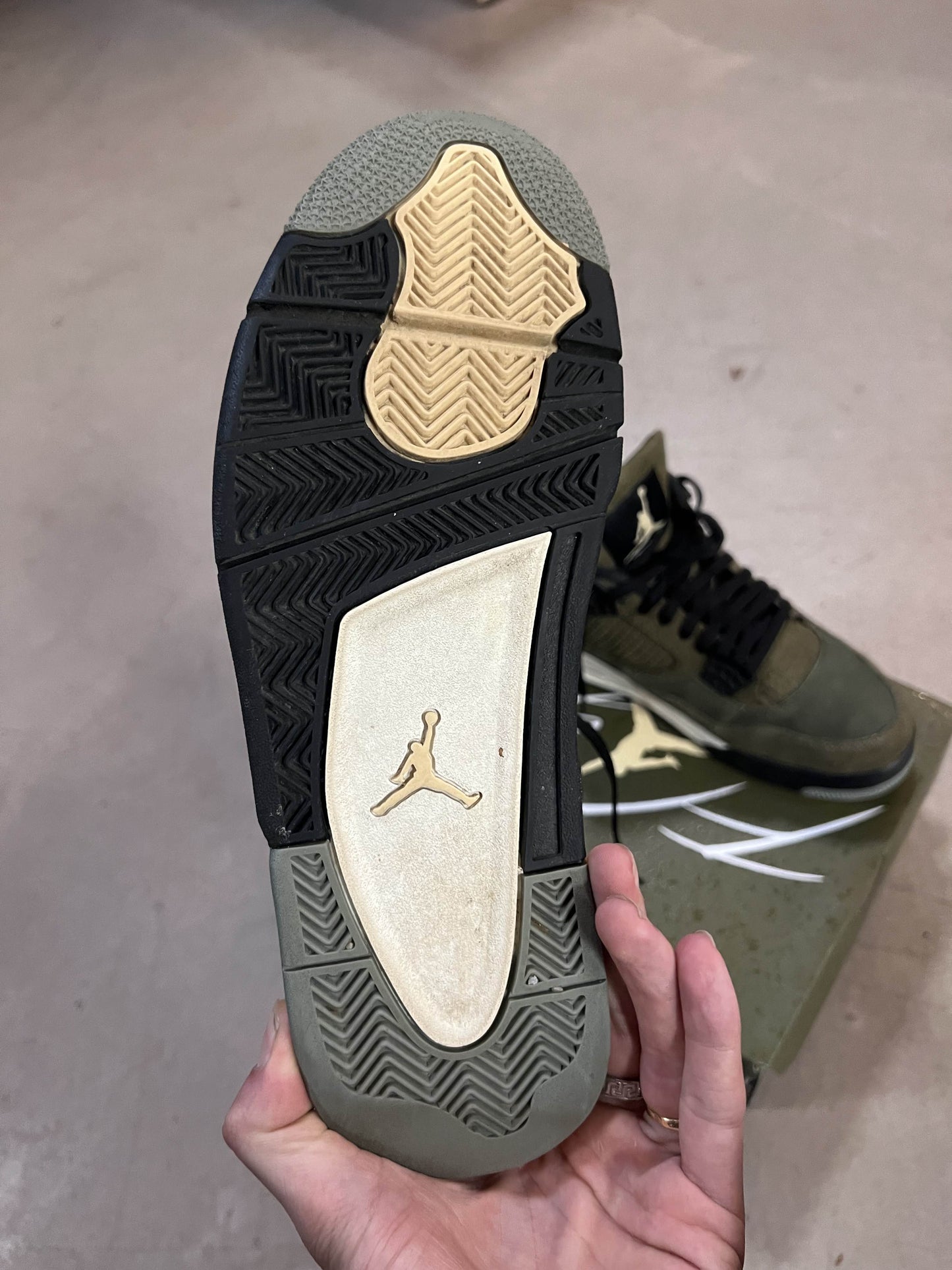 Jordan IV Craft Olive 44