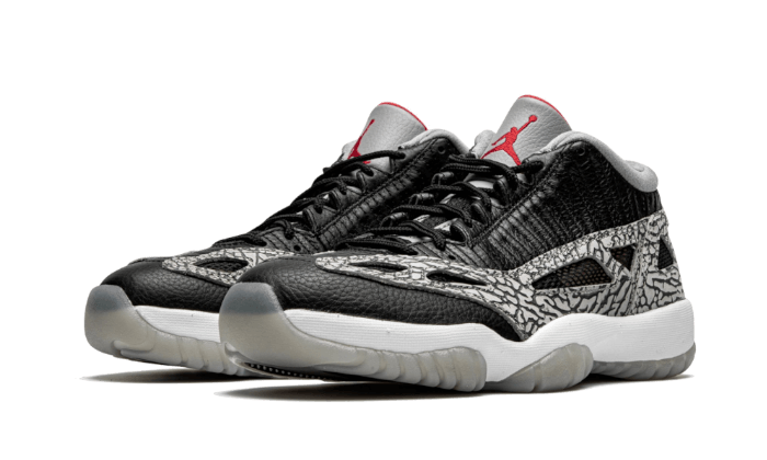 Air Jordan Air Jordan 11 Retro Low IE Black Cement - 919712-006