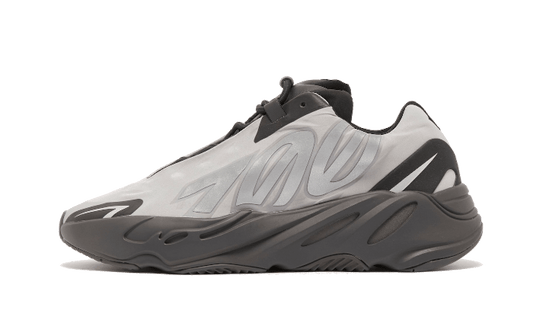 yeezy-700-mnvn-metallic-5199ee