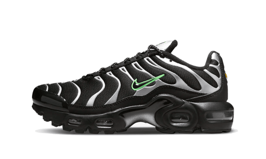 air-max-plus-black-silver-green-strike-5199ee