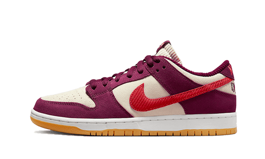 sb-dunk-low-skate-like-a-girl-bordeaux-5199ee