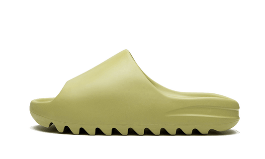 yeezy-slide-resin-first-release-5199ee