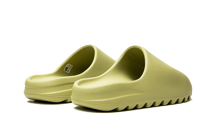 yeezy-slide-resin-restock-pair-5199ee