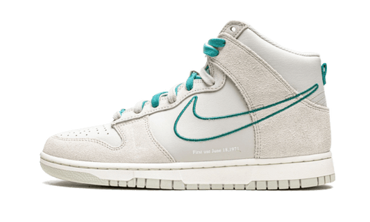 dunk-high-first-use-light-bone-green-noise-5199ee