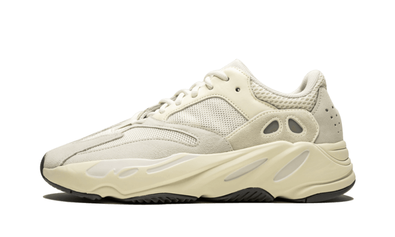 yeezy-700-analog-5199ee